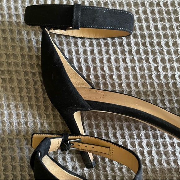 Marc Jacobs Black Suede Ankle Strap Open Toe Heel - Picture 7 of 10